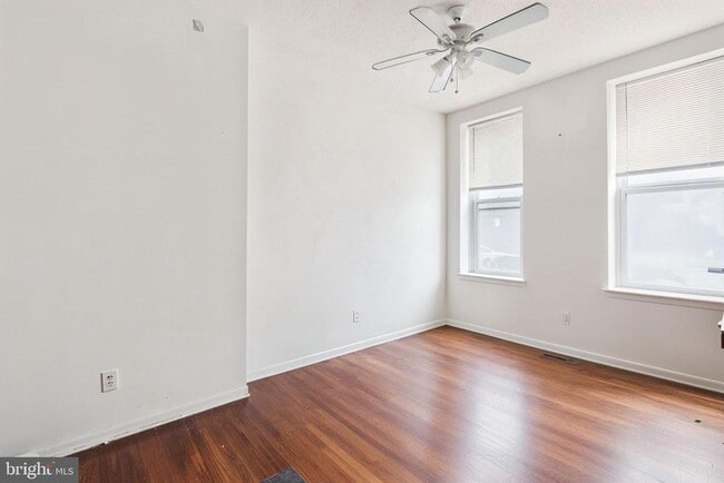 Building Photo - 1806 W Diamond St
