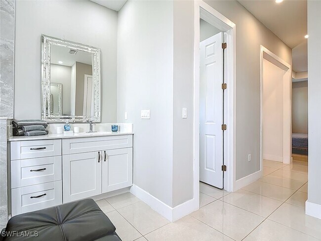 Building Photo - 1806 41st St SW