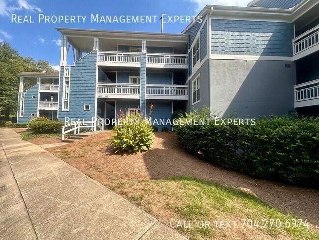 Building Photo - 1038 Southwest Dr