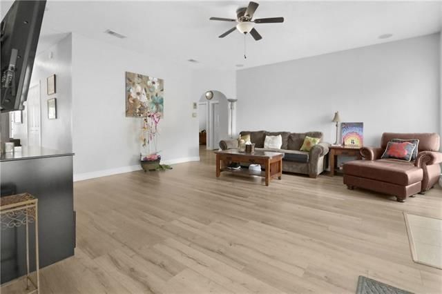 Building Photo - 824 Destin St