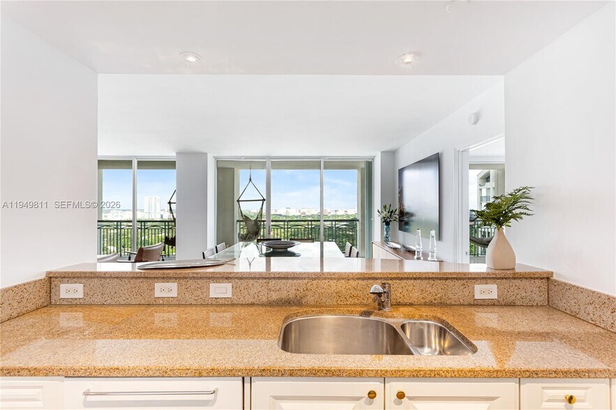 Building Photo - 3400 SW 27th Ave