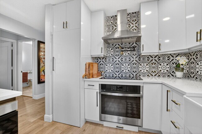 Building Photo - 21650 Juego Cir