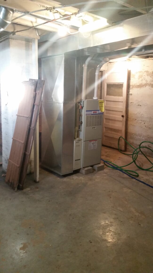 Building Photo - 31 2nd St NW