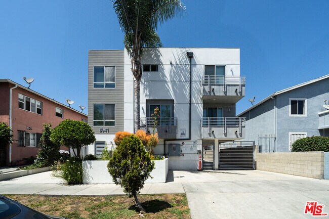 Building Photo - 5941 Barton Ave