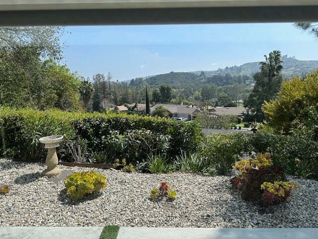 Primary Photo - 22421 Mulholland Dr