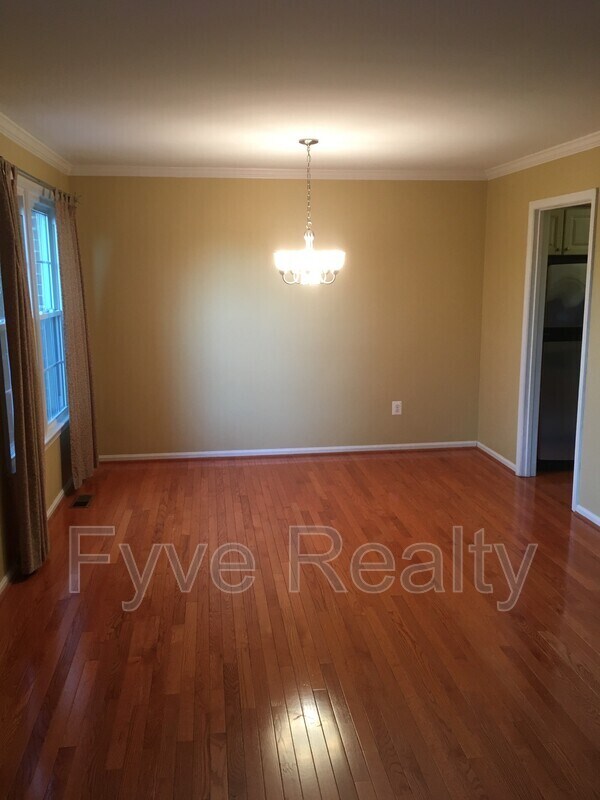 Building Photo - 3166 Borge St