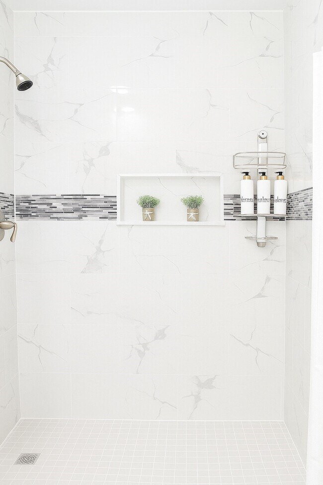 Building Photo - 5126 Sprey Dr