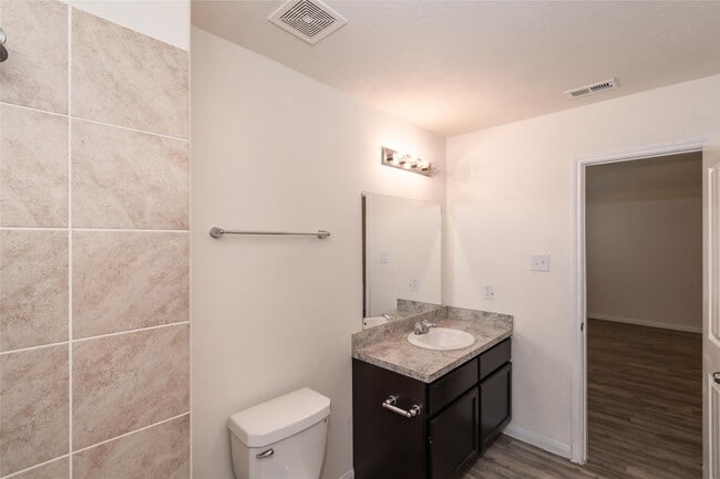 Building Photo - 13130 Withee Path Ln