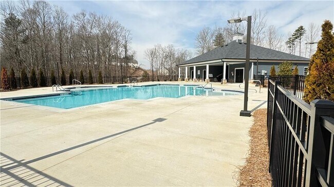 Building Photo - 228 Water Oak Wy