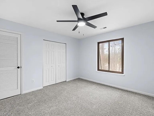 Building Photo - 1647 Ocean Bay Dr
