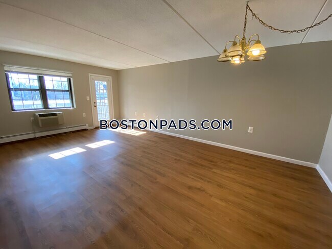 Building Photo - 757 Highland Ave