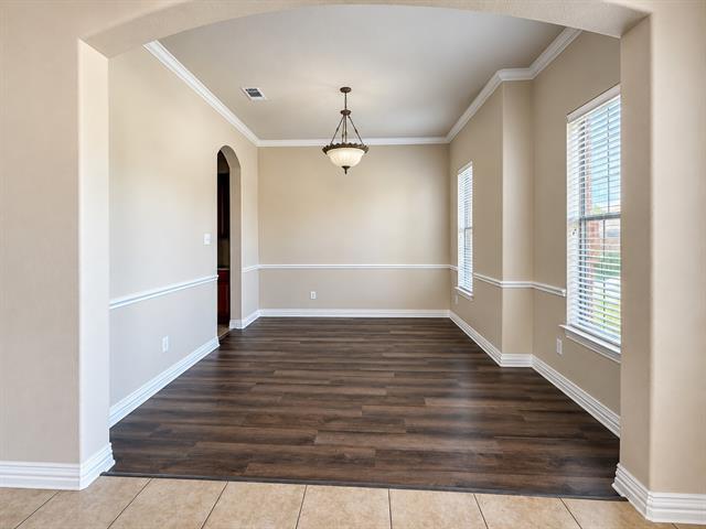 Building Photo - 1572 Barksdale Dr