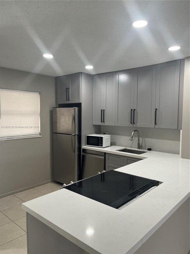 Building Photo - 100 Ashbury Rd