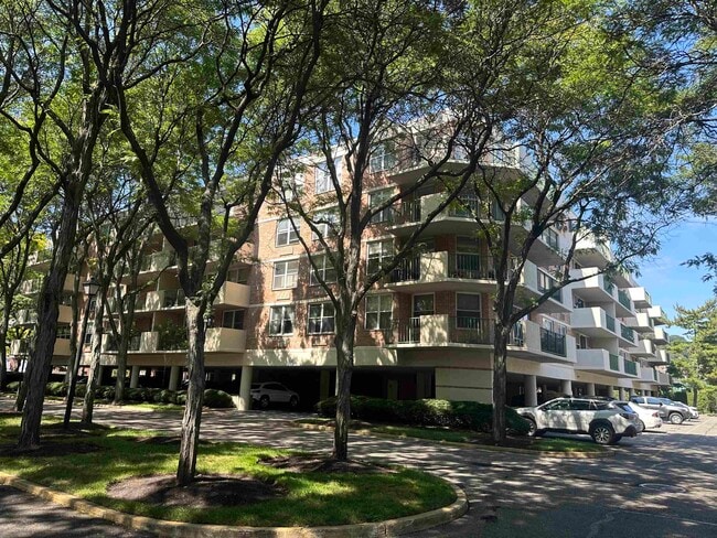 Primary Photo - 200 Grand Cove Way