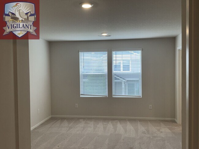 Building Photo - 3 Bedroom home