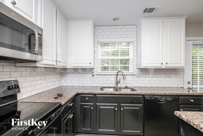 Building Photo - 4215 Greenfield Cir NW