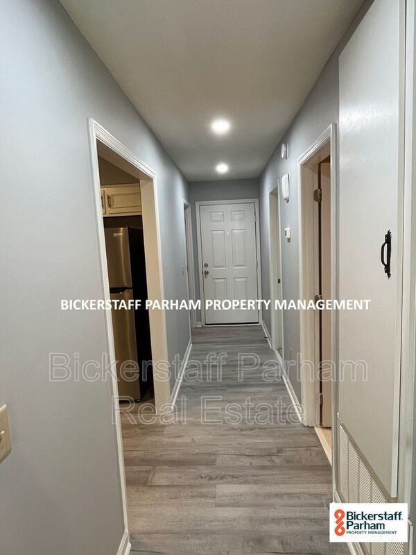 Building Photo - 6360 Olde Towne Dr