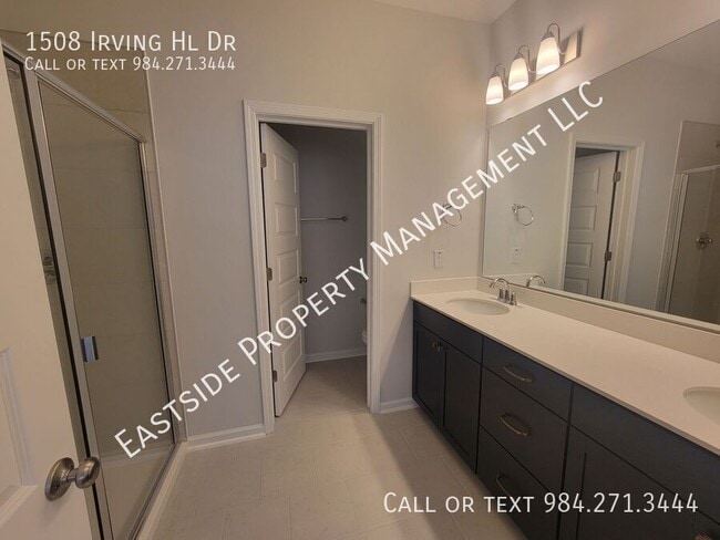 Building Photo - 1508 Irving Hl Dr