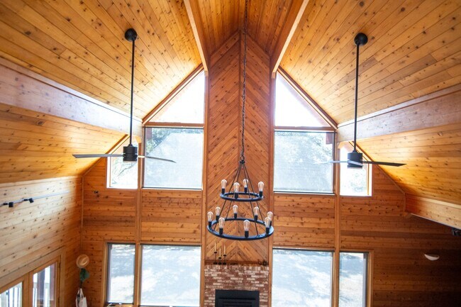 Building Photo - Charming Lindal Cedar Home on 10 Acres