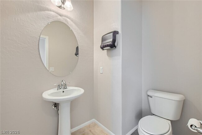Building Photo - 665 Calamus Palm Pl