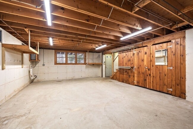 Building Photo - 66 Converse Rd