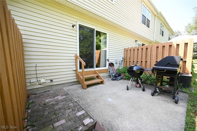 Building Photo - 655 Almas Ct