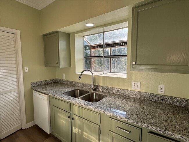 Building Photo - 6500 Harbor Town Dr