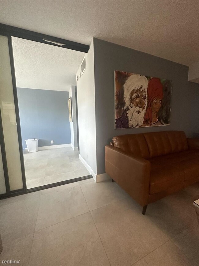 Building Photo - 2 br, 2 bath Condo - 1238 Hillsboro Mile A...