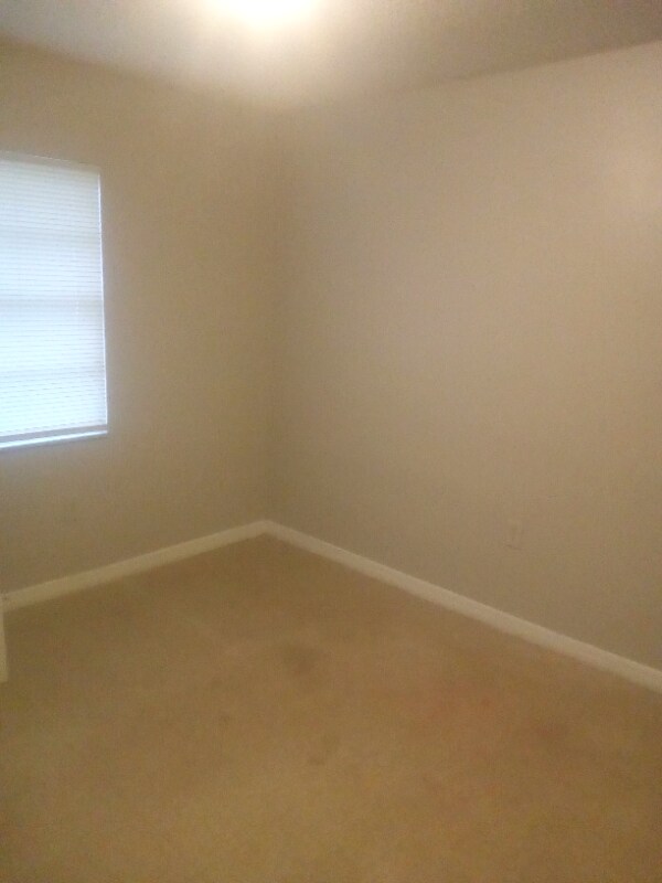 Building Photo - 1731 Birchwood Cir