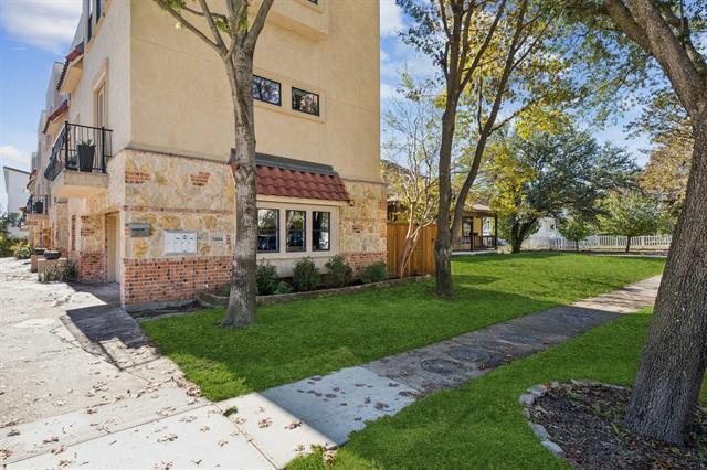 Building Photo - 5804 Hudson St