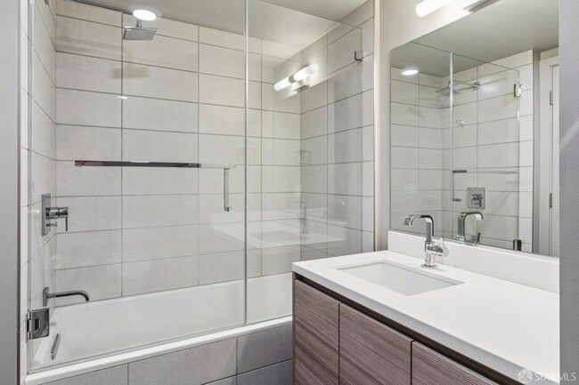 Building Photo - 708 Long Bridge St