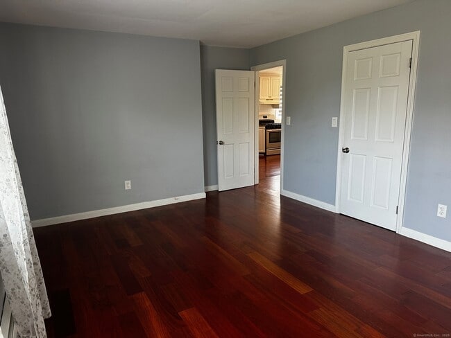 Building Photo - 22 Hungerford Ave