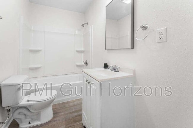 Building Photo - 620 Prichard Ave