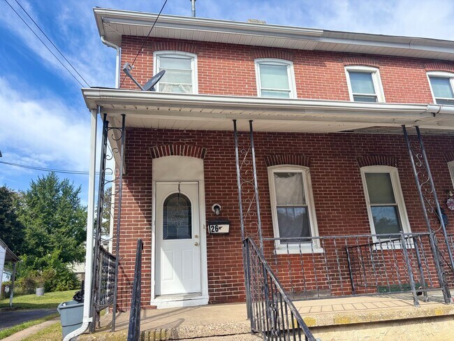 Building Photo - 26 Upland Ave