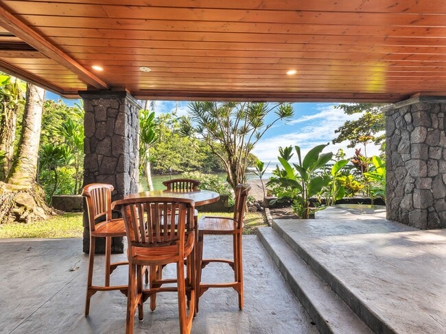 Building Photo - Oceanfront Estate: The Honolii Hale