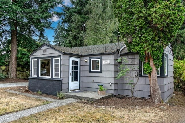 Primary Photo - 13753 Ashworth Ave N