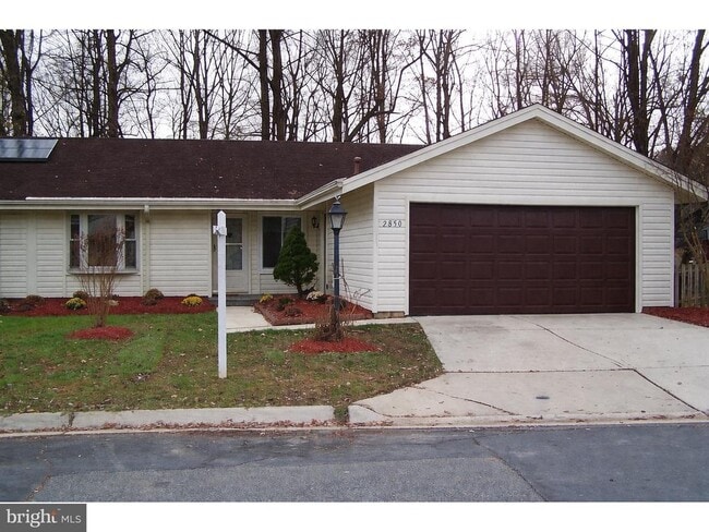 Building Photo - 2850 Aquarius Ave