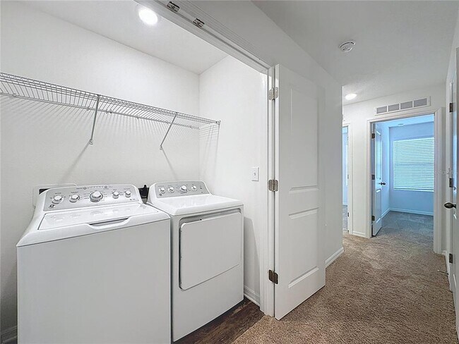 Building Photo - 927 Grandin St