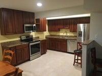 Building Photo - 41861 Rawnsley Dr