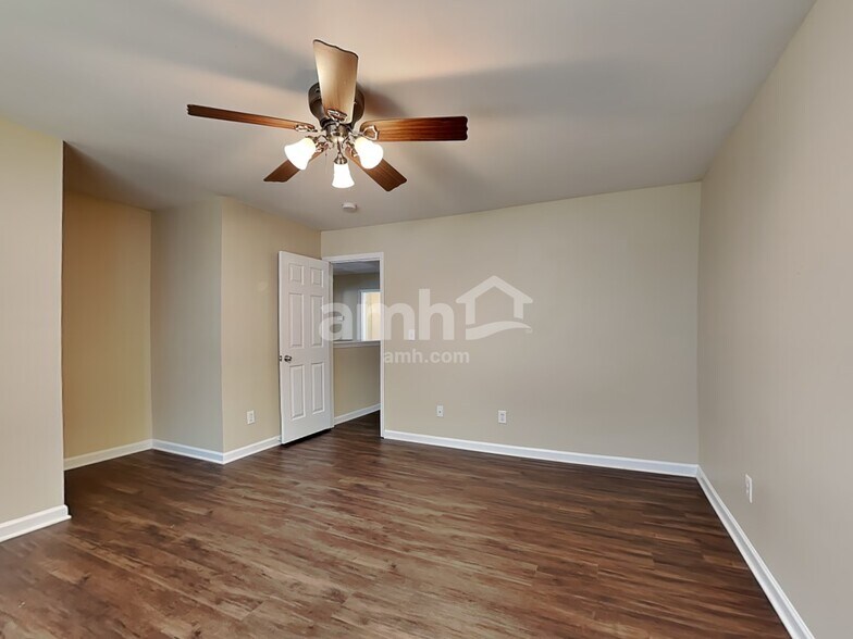 Building Photo - 4640 Lauren Woods Ct