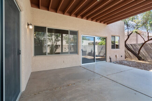 Building Photo - 3730 N Bay Horse Loop