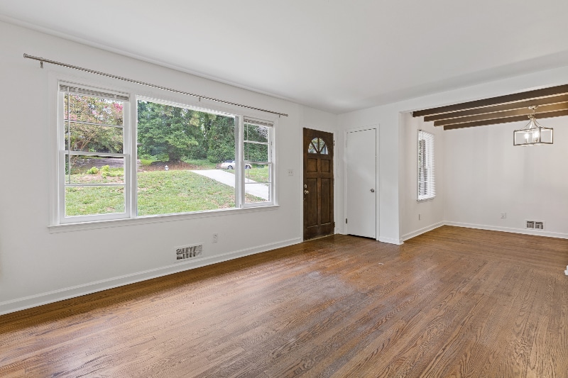 Building Photo - 1982 Rena Cir SW