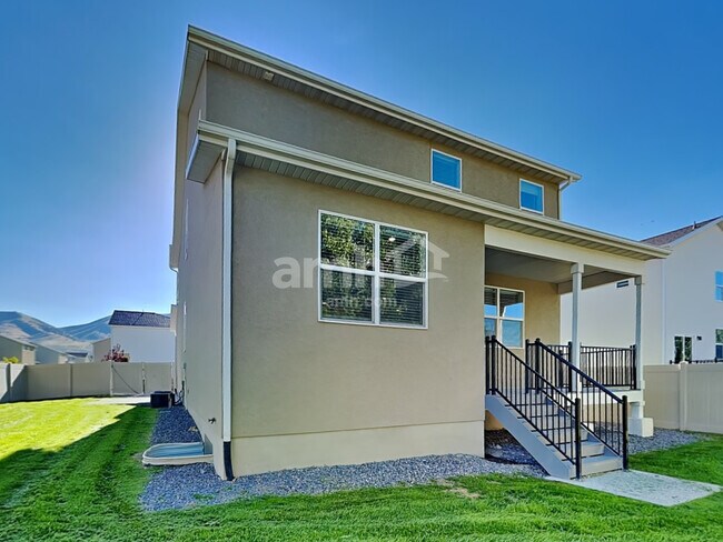 Building Photo - 4383 N Morgan Way