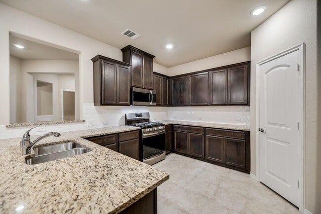 Building Photo - 10129 Leander Pl