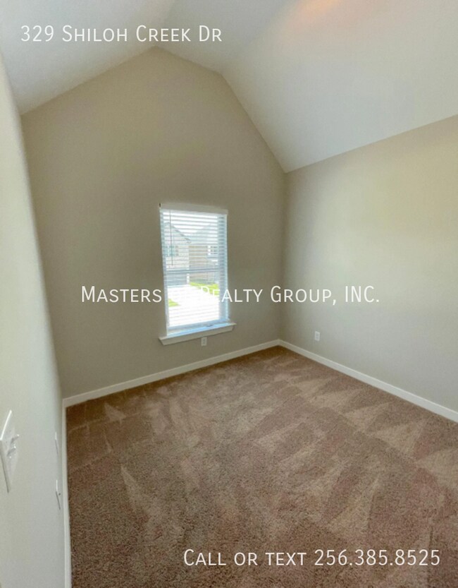 Building Photo - 329 Shiloh Creek Dr