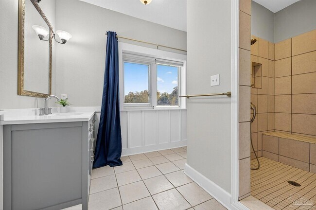 Building Photo - 1410 W Gregory St