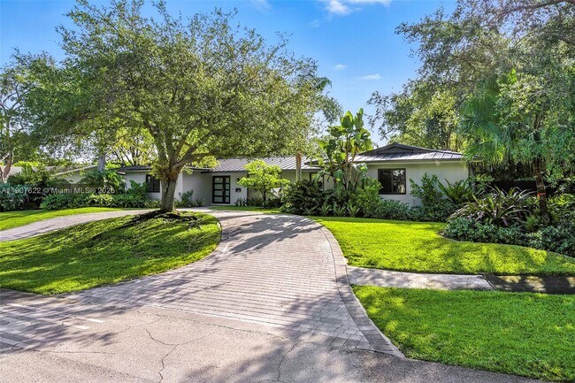 Building Photo - 15121 SW 69th Ct