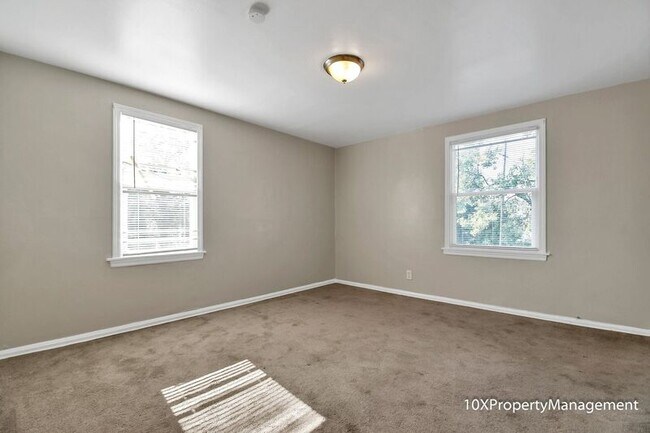 Building Photo - 2065 W Mound St