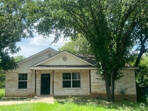 Building Photo - 3/2 House