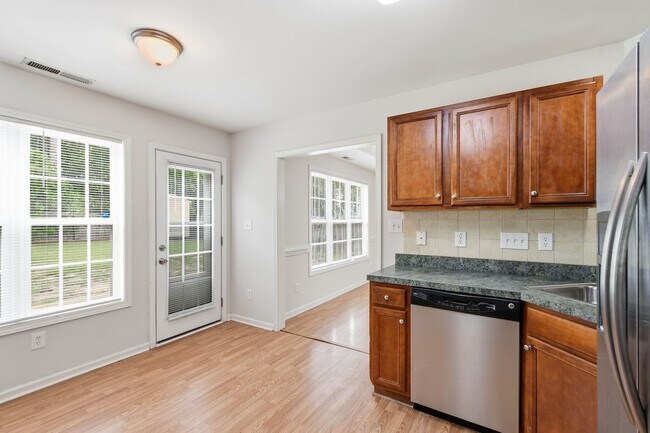 Building Photo - 2305 Gray Goose Loop